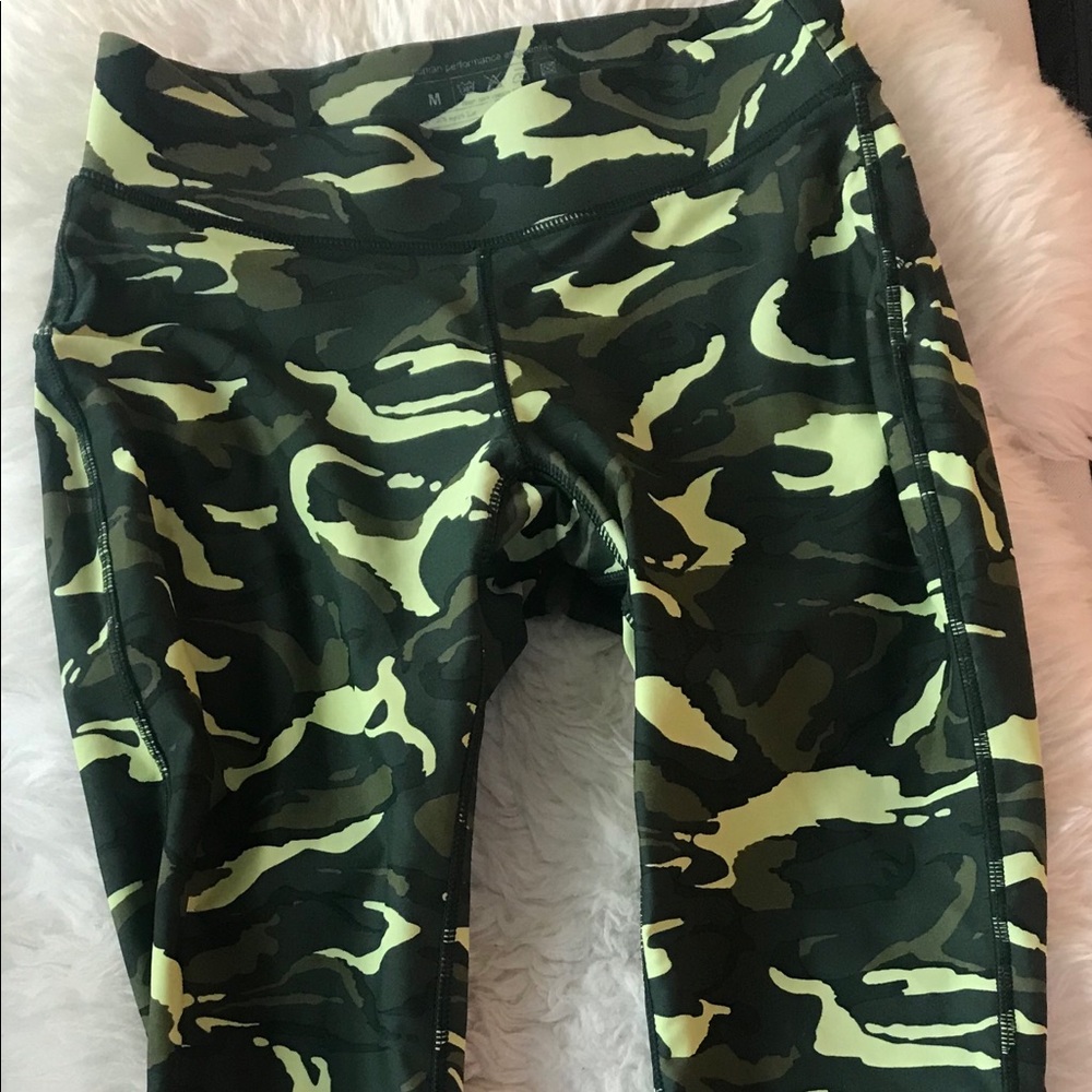 Human Performance Engineering Camo Crop Leggings - image 5
